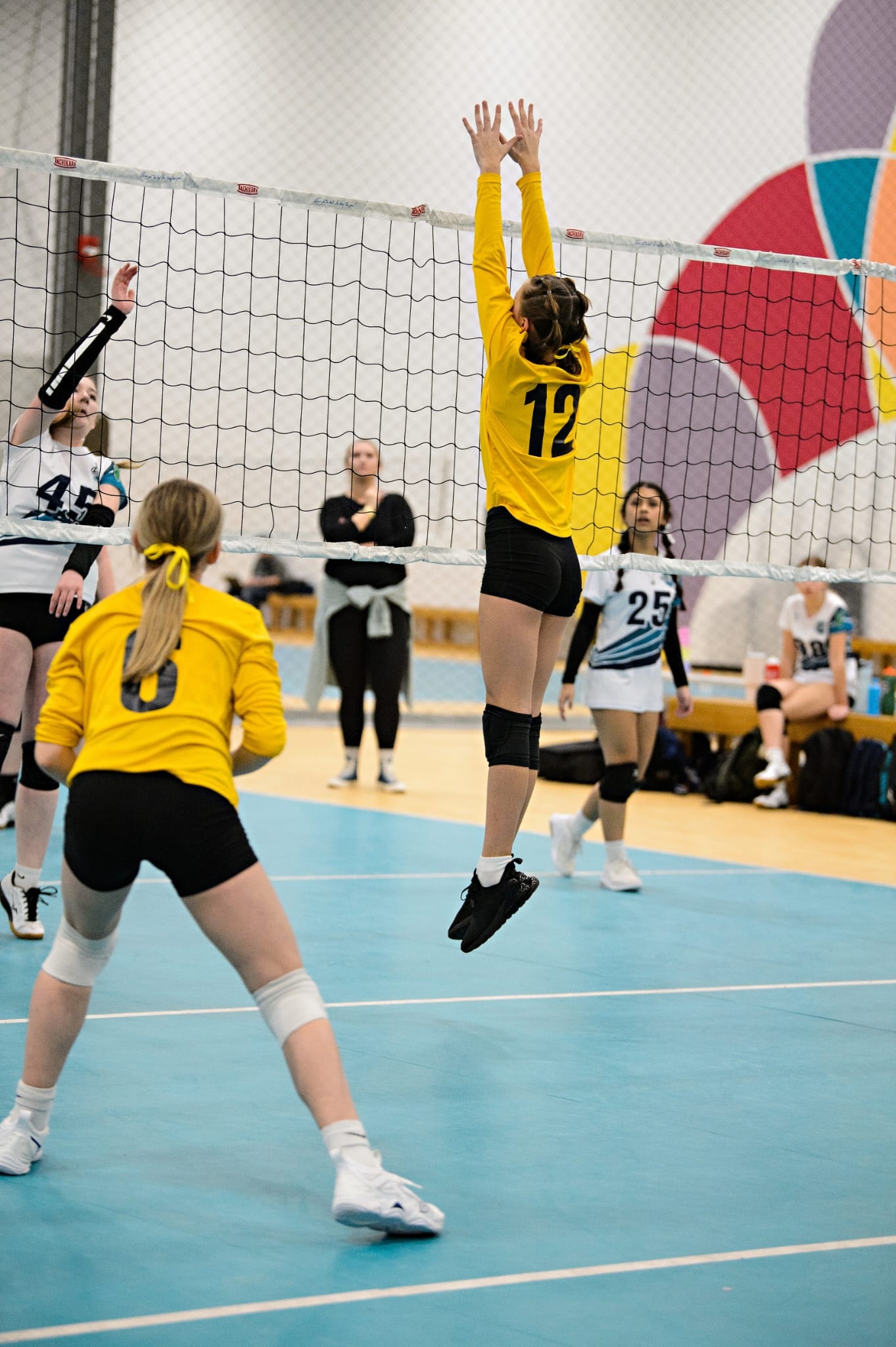 Rayna Bruins #12 — block at the net, SEAVC Rattlers U14